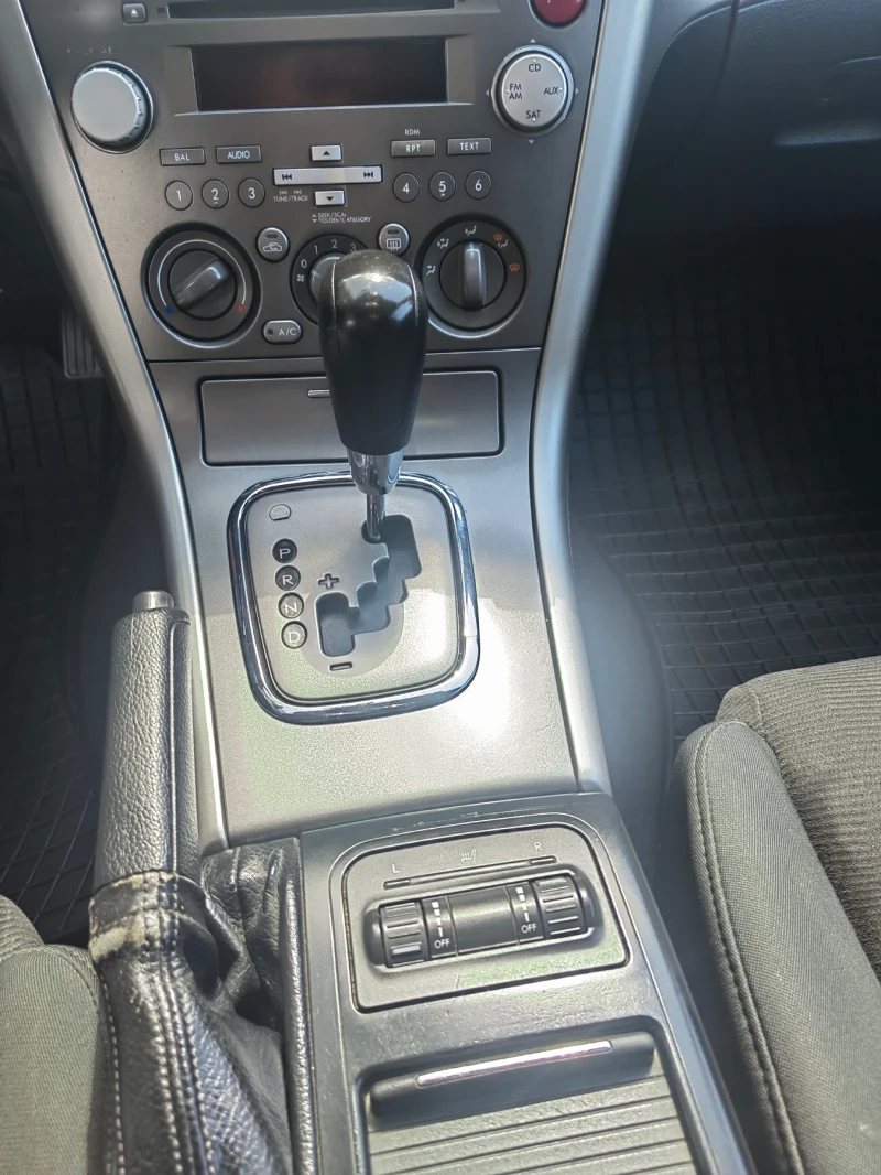 Subaru Outback 2.5 LPG USA, снимка 13 - Автомобили и джипове - 52743608