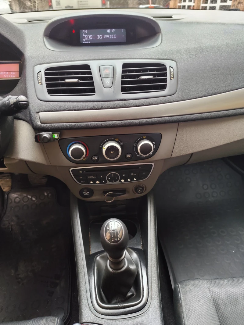 Renault Megane 1.5 DCI 110к.с., снимка 13 - Автомобили и джипове - 53210095