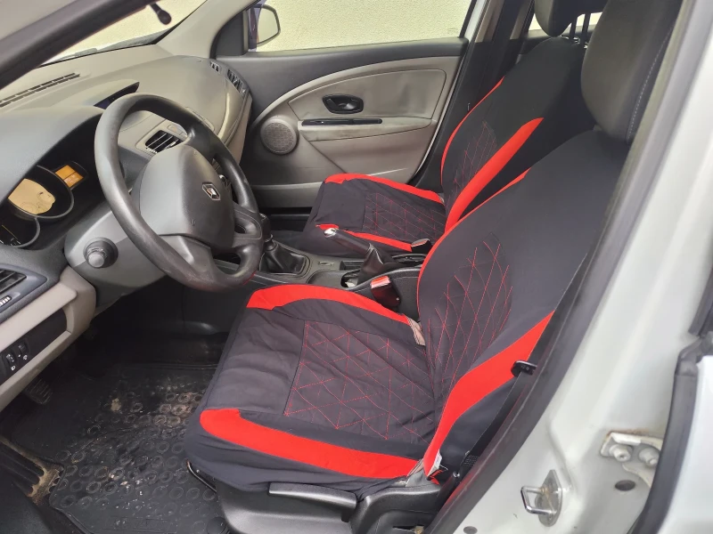 Renault Megane 1.5 DCI 110к.с. N1, снимка 8 - Автомобили и джипове - 53210095