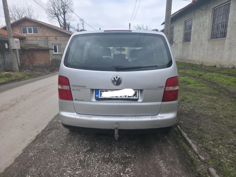 VW Touran, снимка 6 - Автомобили и джипове - 53432856