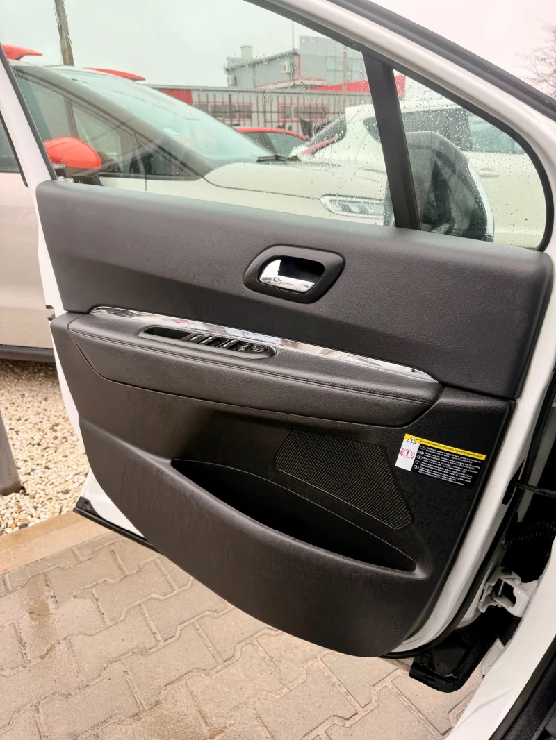 Peugeot 3008 2.0* Hybrid4* Автоматик* Нов внос* 4х4* Хедъп* , снимка 16 - Автомобили и джипове - 53455980