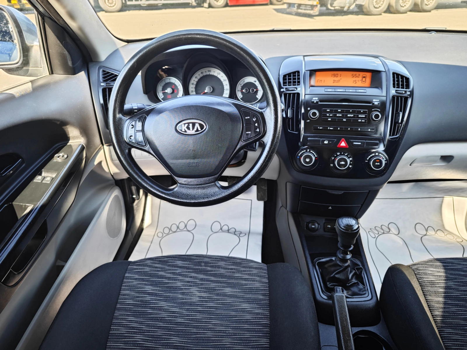 Kia Ceed 1, 4i 90000km.! - изображение 10