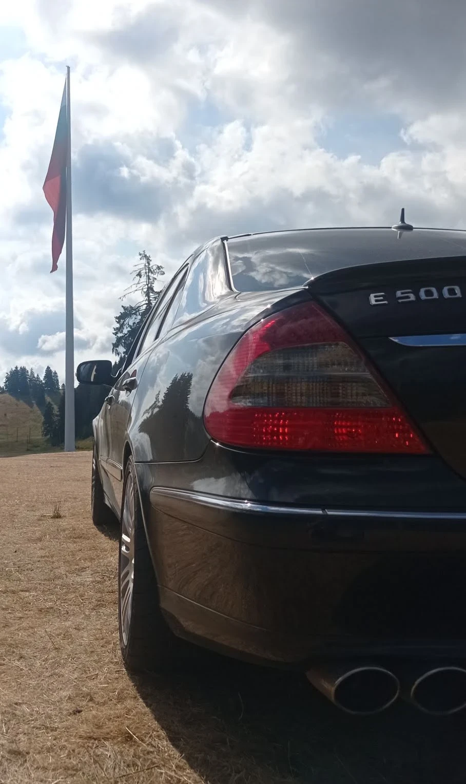 Mercedes-Benz E 500 Седан - изображение 10