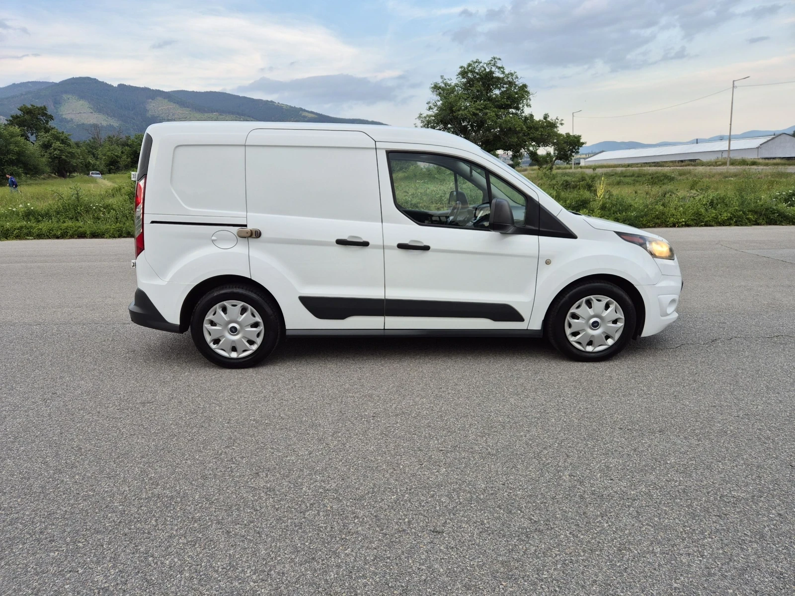 Ford Connect 1.5TDCI - изображение 4