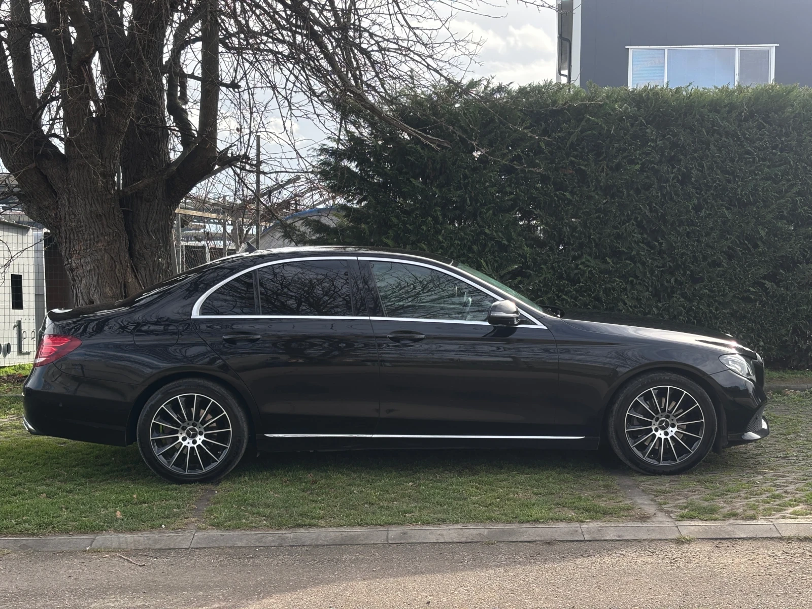 Mercedes-Benz E 220 4Matic - изображение 7