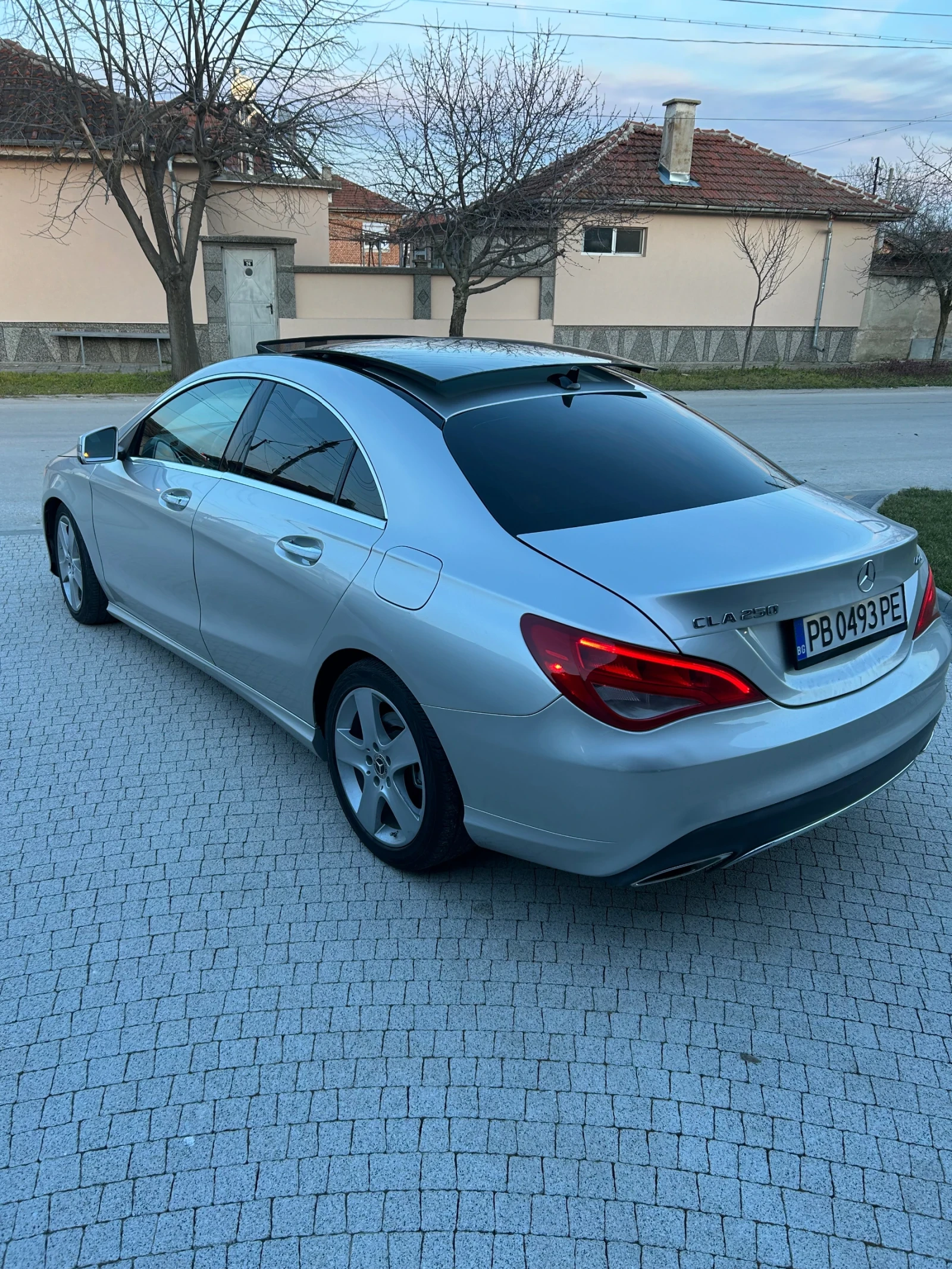 Mercedes-Benz CLA 250 2.0, снимка 12 - Автомобили и джипове - 53773215