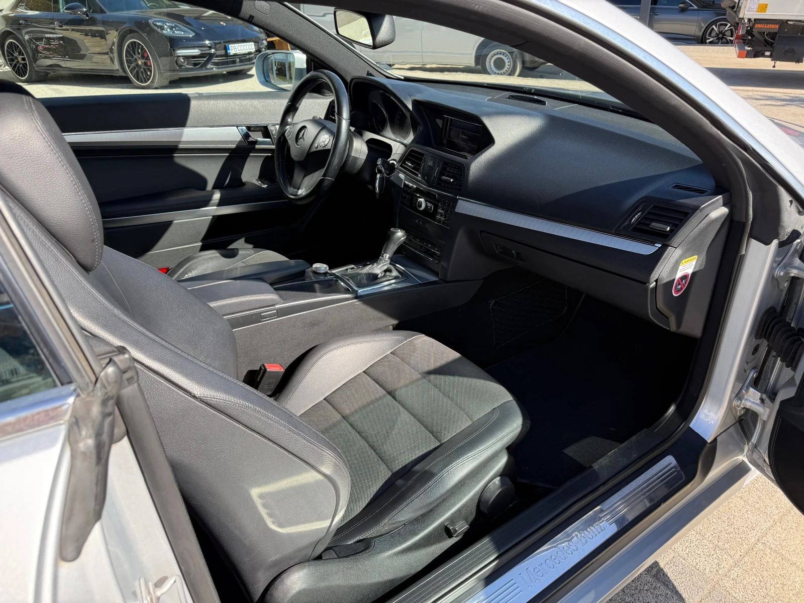 Mercedes-Benz E 350 CGI , снимка 9 - Автомобили и джипове - 53800042