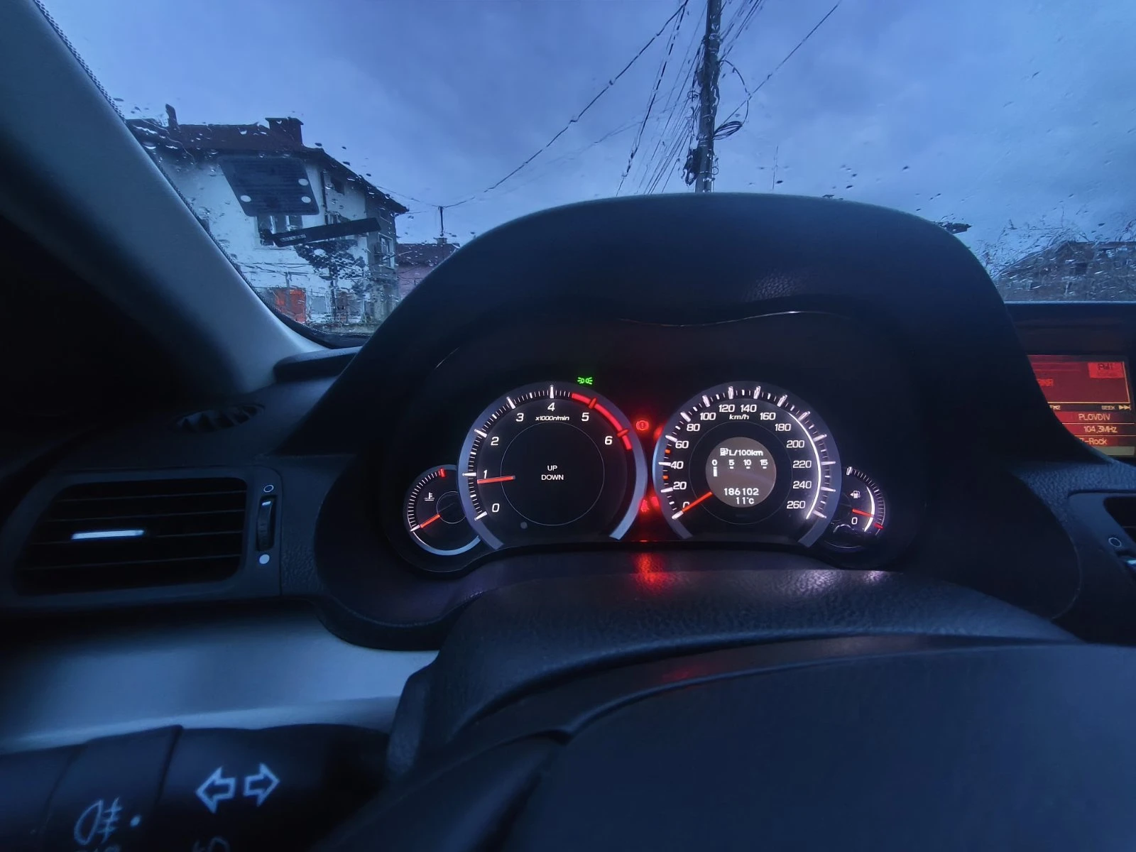 Honda Accord 8 Executive, снимка 11 - Автомобили и джипове - 53965542