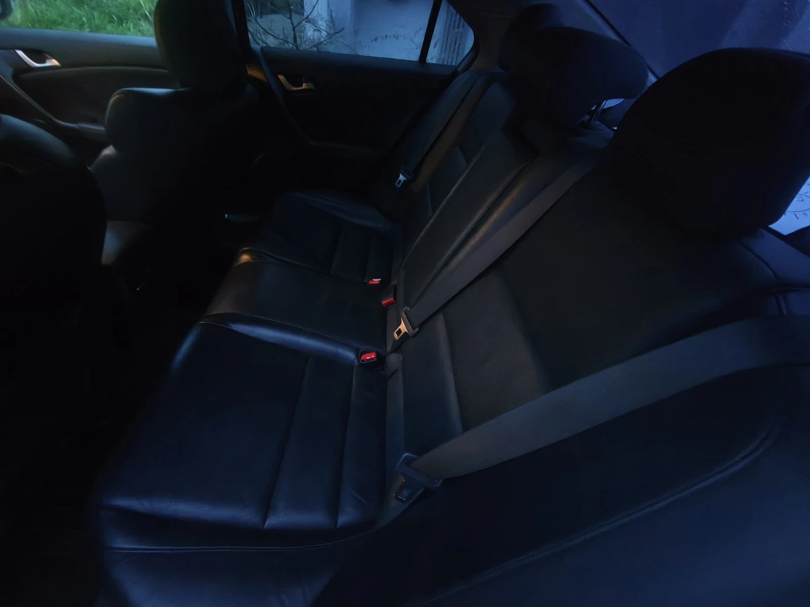 Honda Accord 8 Executive, снимка 14 - Автомобили и джипове - 53965542