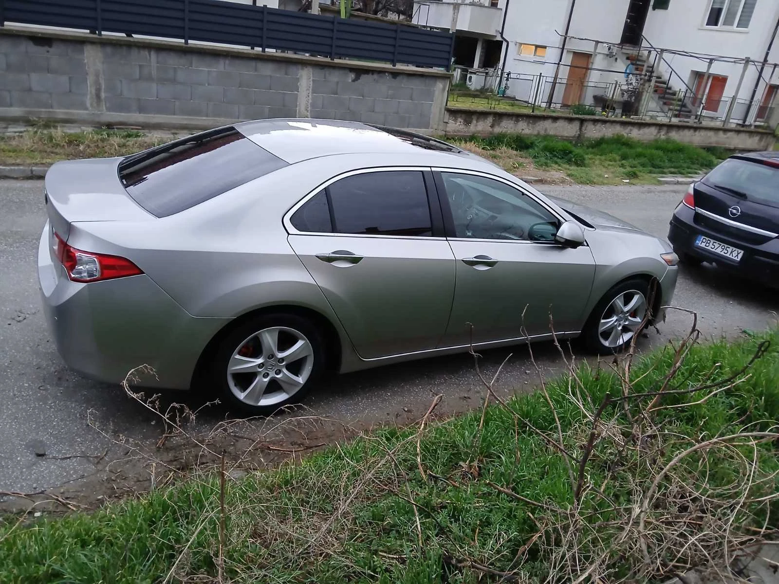 Honda Accord 8 Executive, снимка 5 - Автомобили и джипове - 53965542