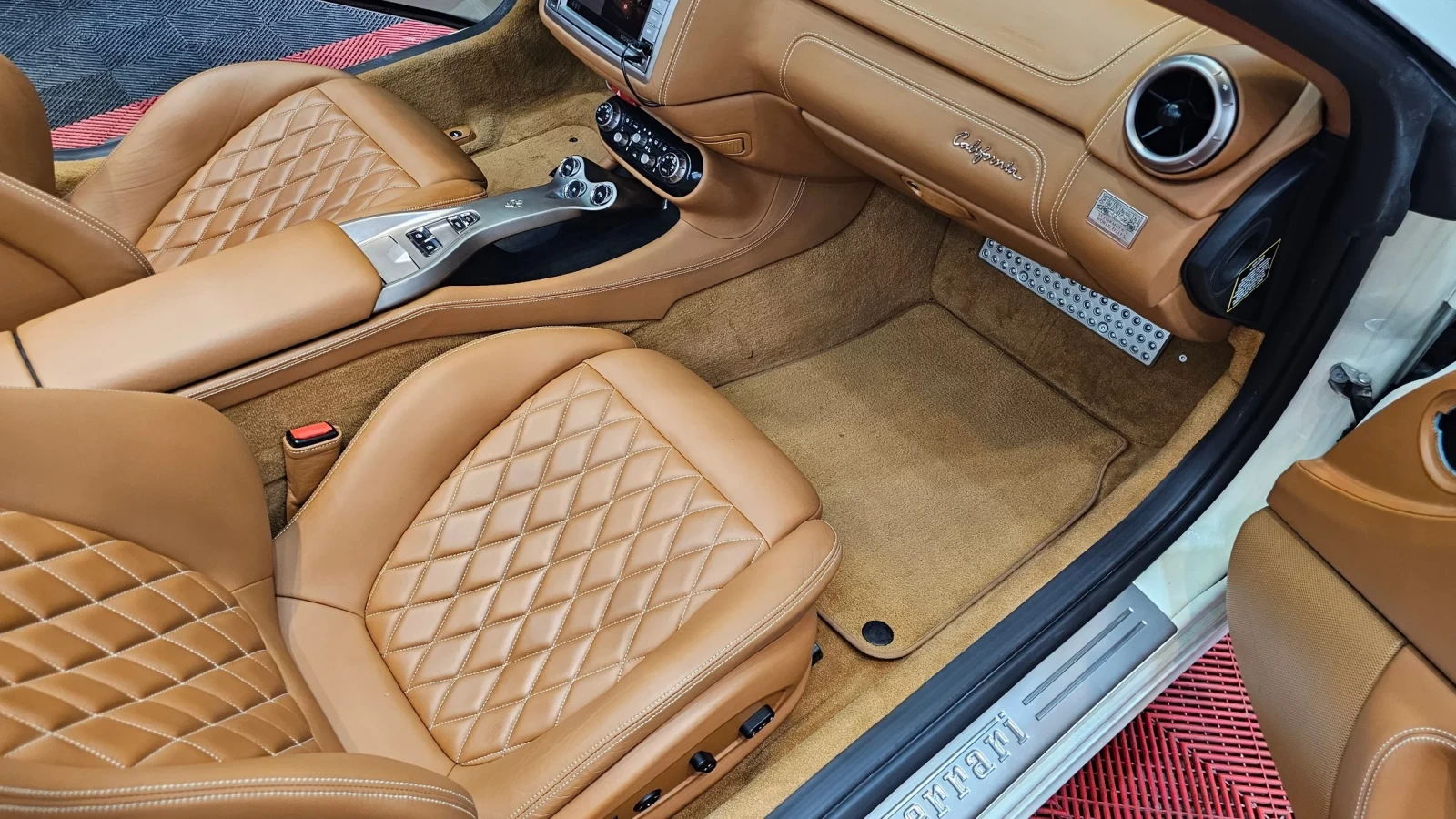 Ferrari California BIANCO AVUS / CUOIO INTERRIOR | Mobile.bg � ����������� 13