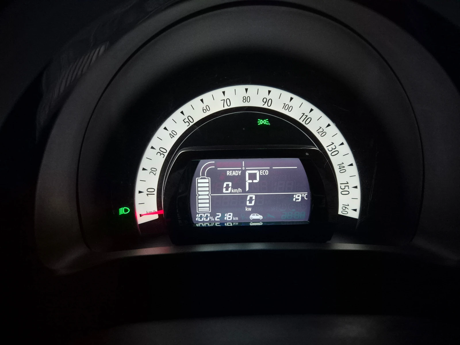 Renault Twingo VIBES, снимка 10 - Автомобили и джипове - 54153478