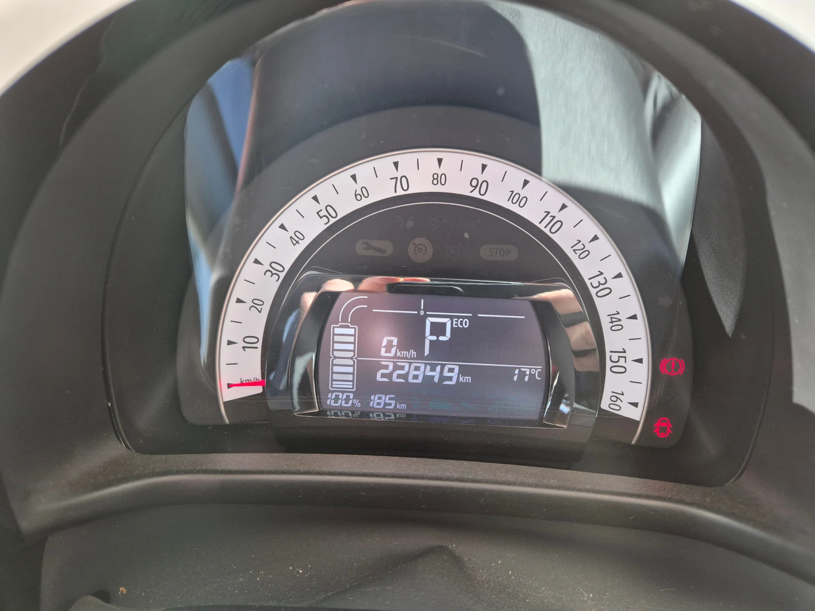 Renault Twingo VIBES, снимка 11 - Автомобили и джипове - 54153478