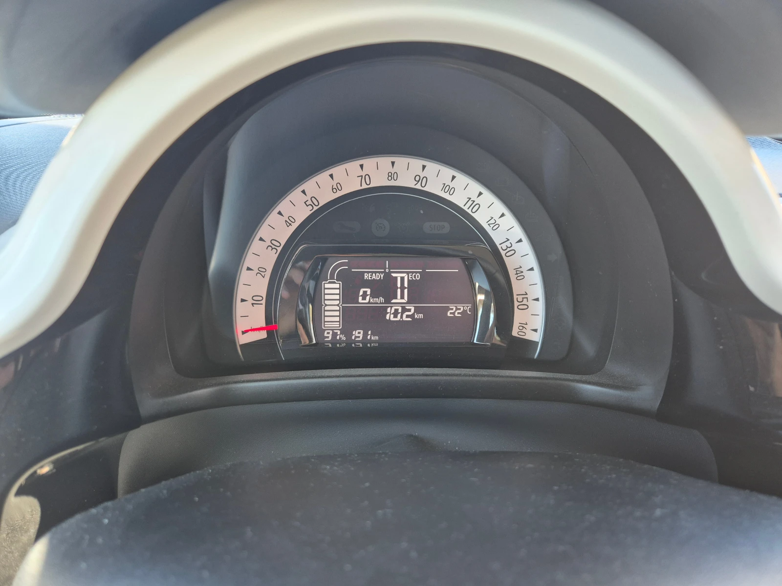 Renault Twingo VIBES, снимка 12 - Автомобили и джипове - 54153478