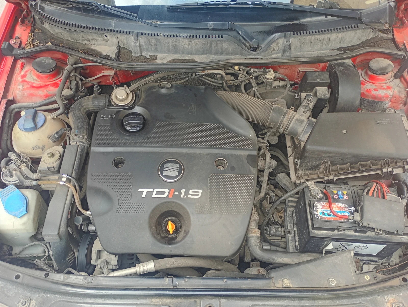 Seat Leon 1.9 TDi 110к.с. Климатроник, снимка 9 - Автомобили и джипове - 54412467