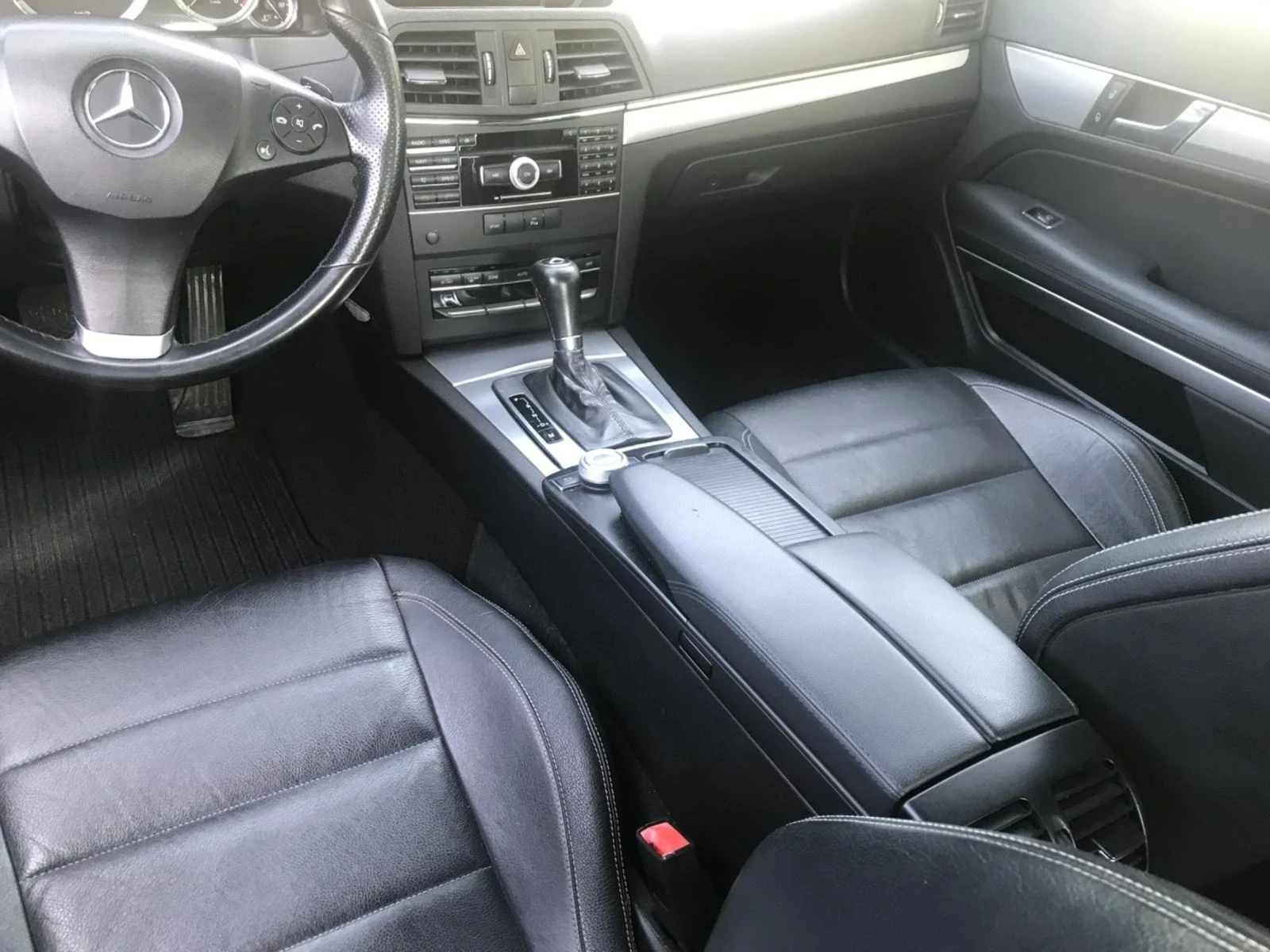 Mercedes-Benz E 350 Купе, снимка 12 - Автомобили и джипове - 54420070