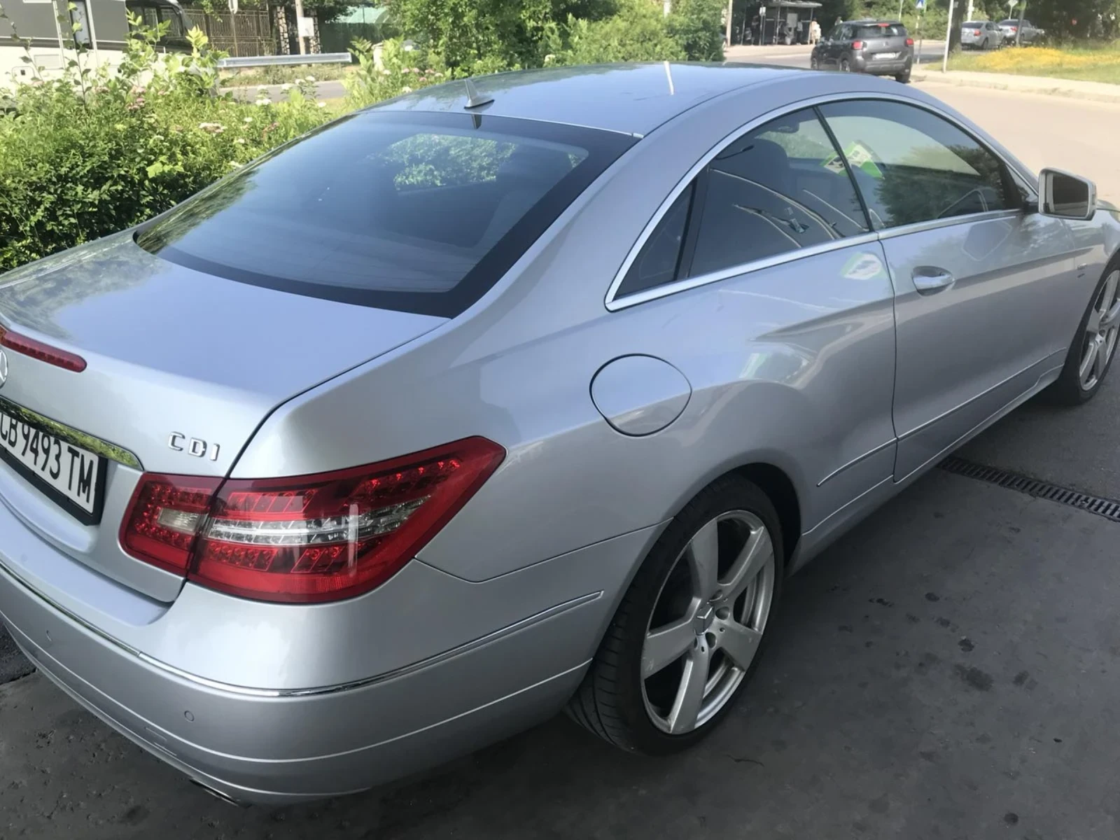 Mercedes-Benz E 350 Купе, снимка 2 - Автомобили и джипове - 54420070