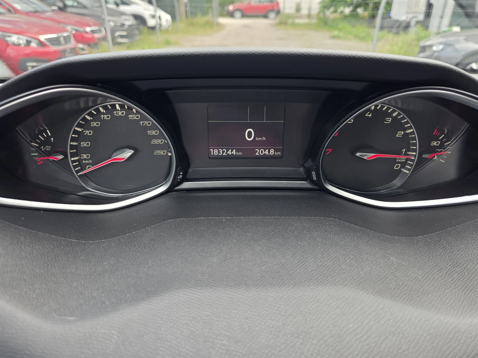 Peugeot 308 1.2 e-THP Allure, снимка 10 - Автомобили и джипове - 54825865