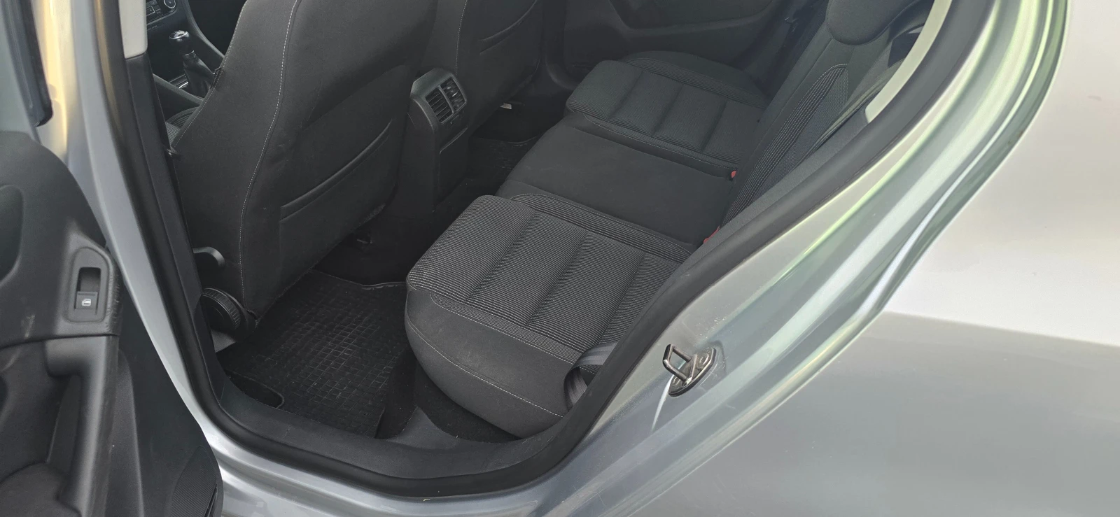 VW Golf 1.2TSI GT, снимка 11 - Автомобили и джипове - 55042781