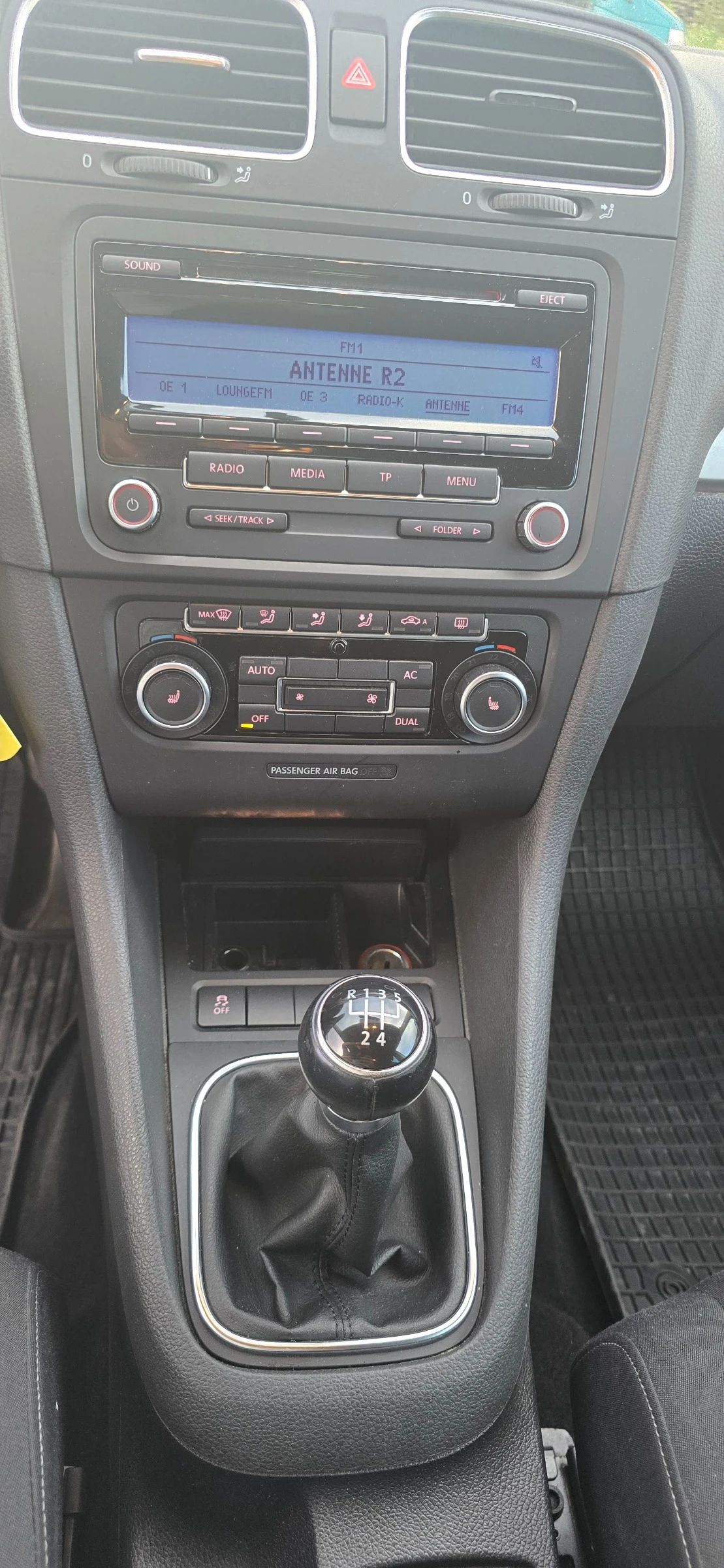 VW Golf 1.2TSI GT, снимка 10 - Автомобили и джипове - 55042781