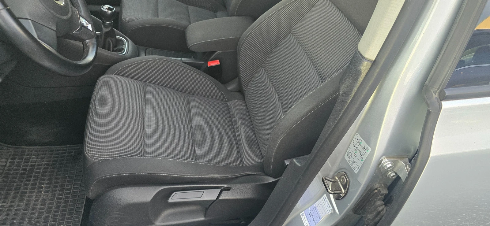 VW Golf 1.2TSI GT, снимка 8 - Автомобили и джипове - 55042781