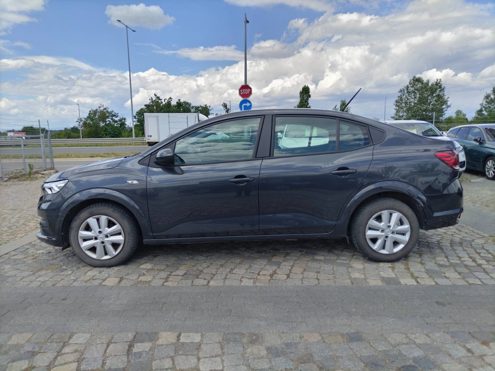 Dacia Logan 1.0TCe 100 к.с. Газ/Бензин/Гаранция 6г. или 150 00, снимка 7 - Автомобили и джипове - 55273440