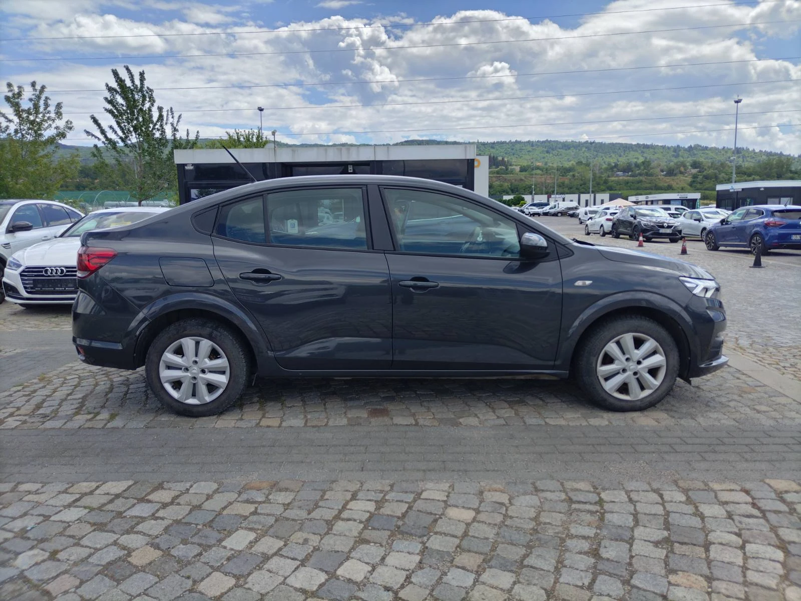 Dacia Logan 1.0TCe 100 к.с. Газ/Бензин/Гаранция 6г. или 150 00, снимка 8 - Автомобили и джипове - 55273440