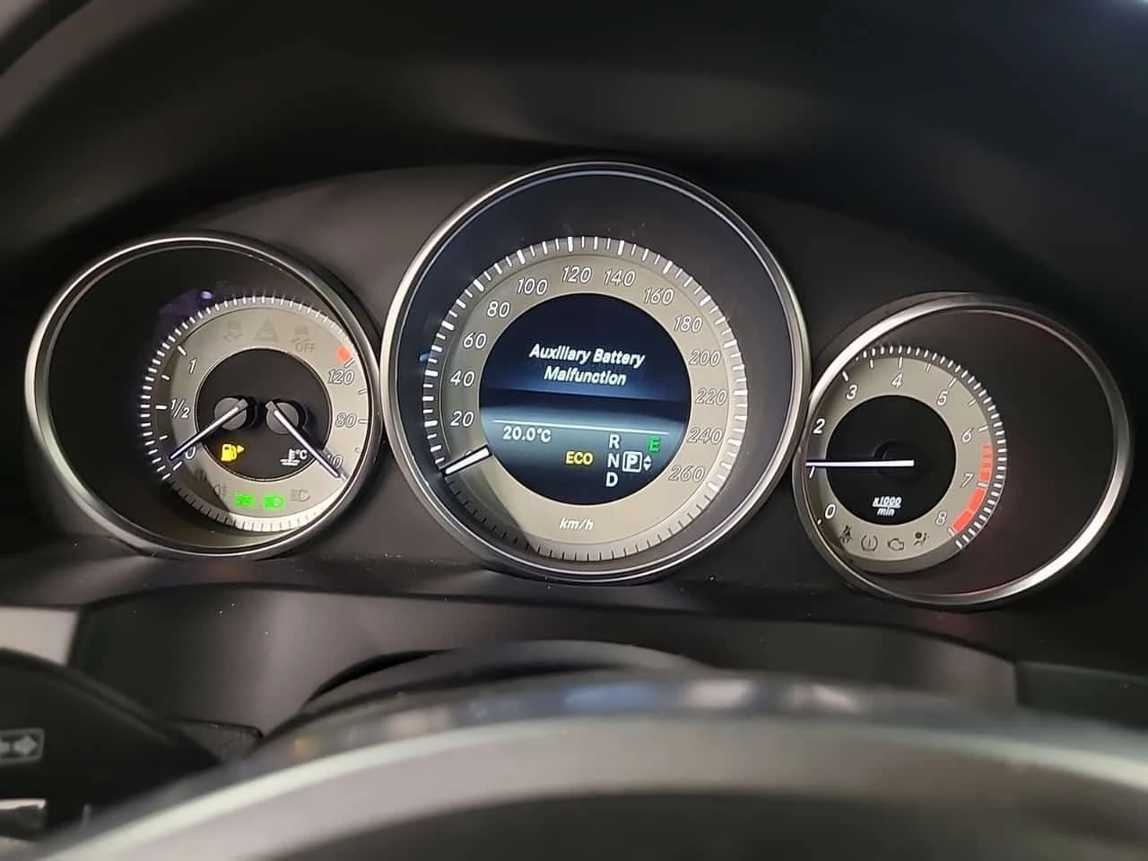 Mercedes-Benz E 350 * АВТОКРЕДИТ БЕЗ ПЪРВОНАЧАЛНА ВНОСКА, снимка 10 - Автомобили и джипове - 55393038