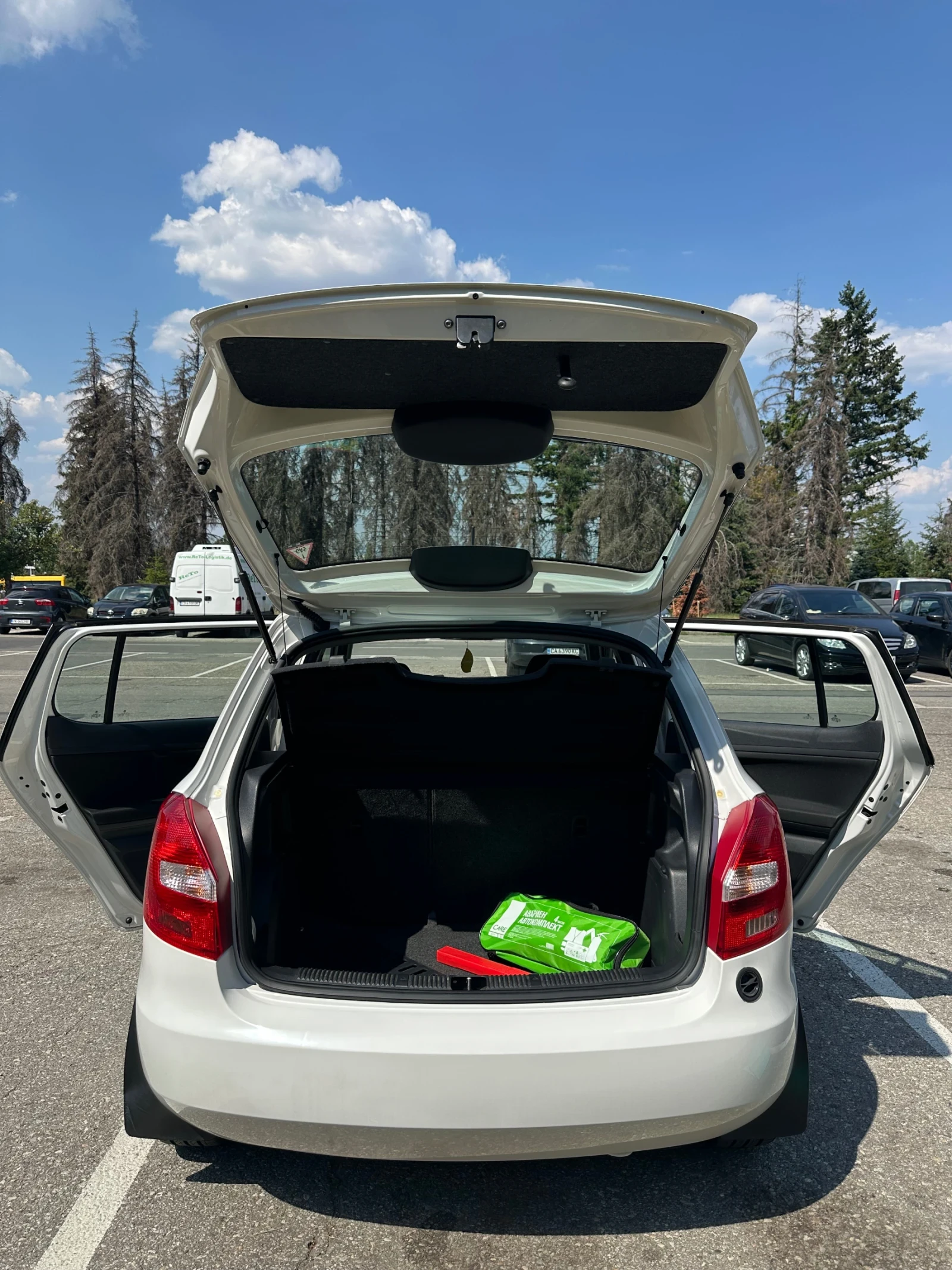 Skoda Fabia Бензин/Газ, снимка 3 - Автомобили и джипове - 55599247