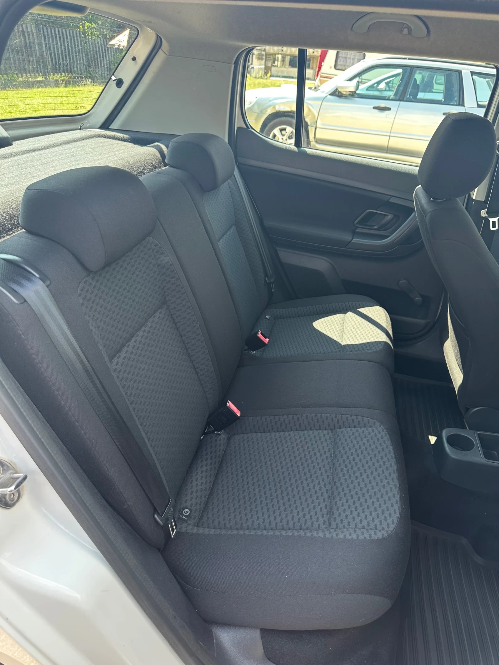 Skoda Fabia Бензин/Газ, снимка 7 - Автомобили и джипове - 55599247