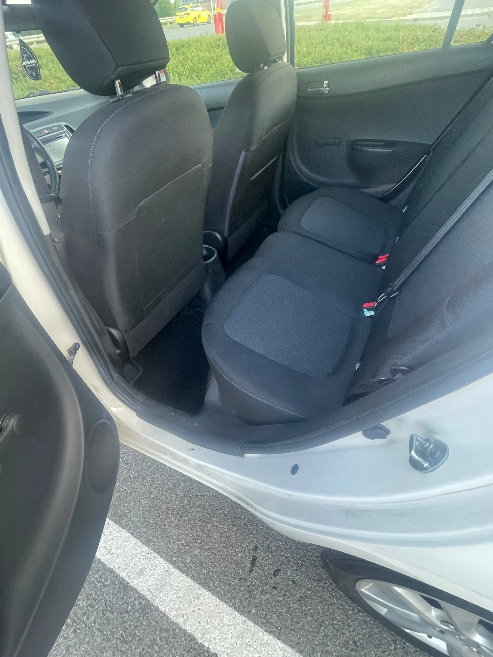 Hyundai I20 1.2, снимка 9 - Автомобили и джипове - 55697573