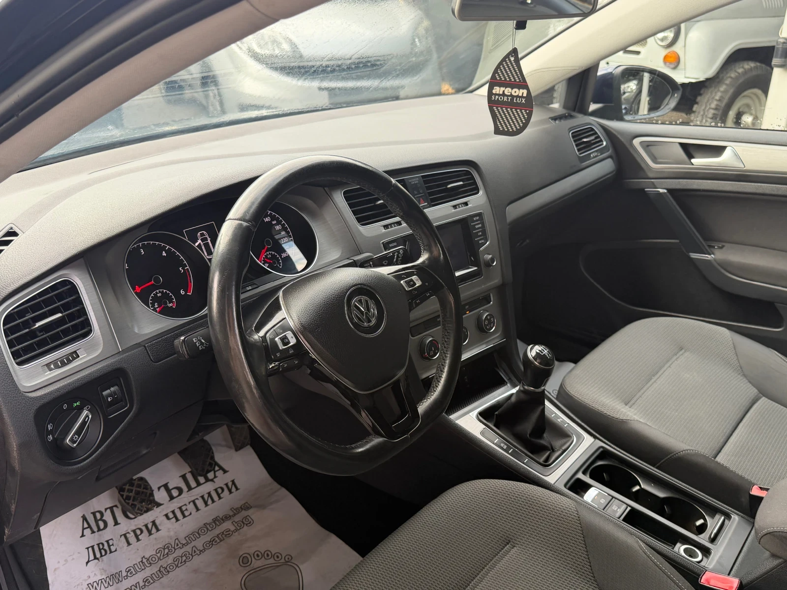 VW Golf 1.6TDI 6speed 110h.p, снимка 10 - Автомобили и джипове - 55720319