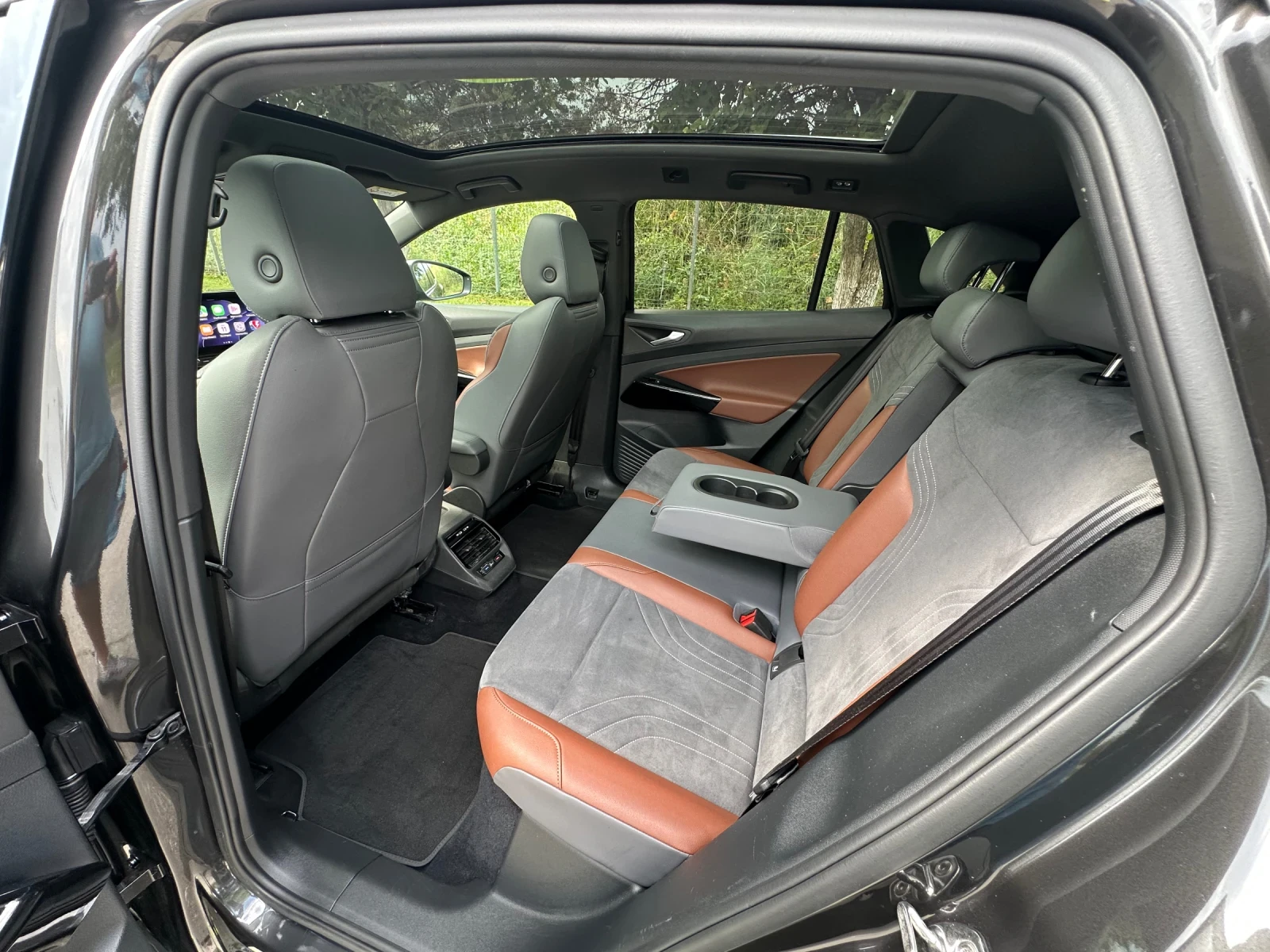 VW ID.4 Pro/Full/Matrix/Pano/HeadUp/360/Термопомпа/Масаж, снимка 12 - Автомобили и джипове - 56041821