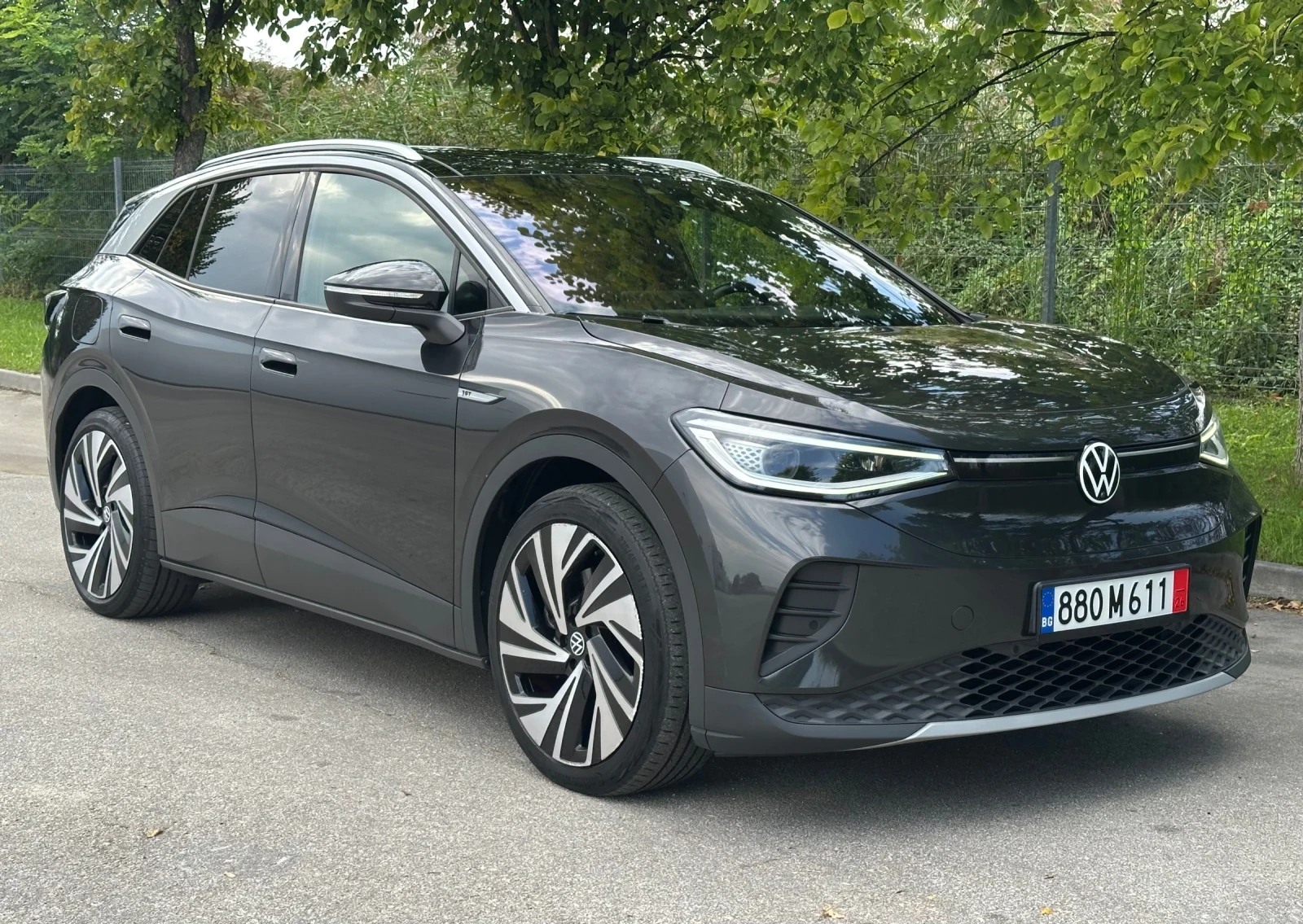 VW ID.4 Pro/Full/Matrix/Pano/HeadUp/360/Термопомпа/Масаж, снимка 3 - Автомобили и джипове - 56041821