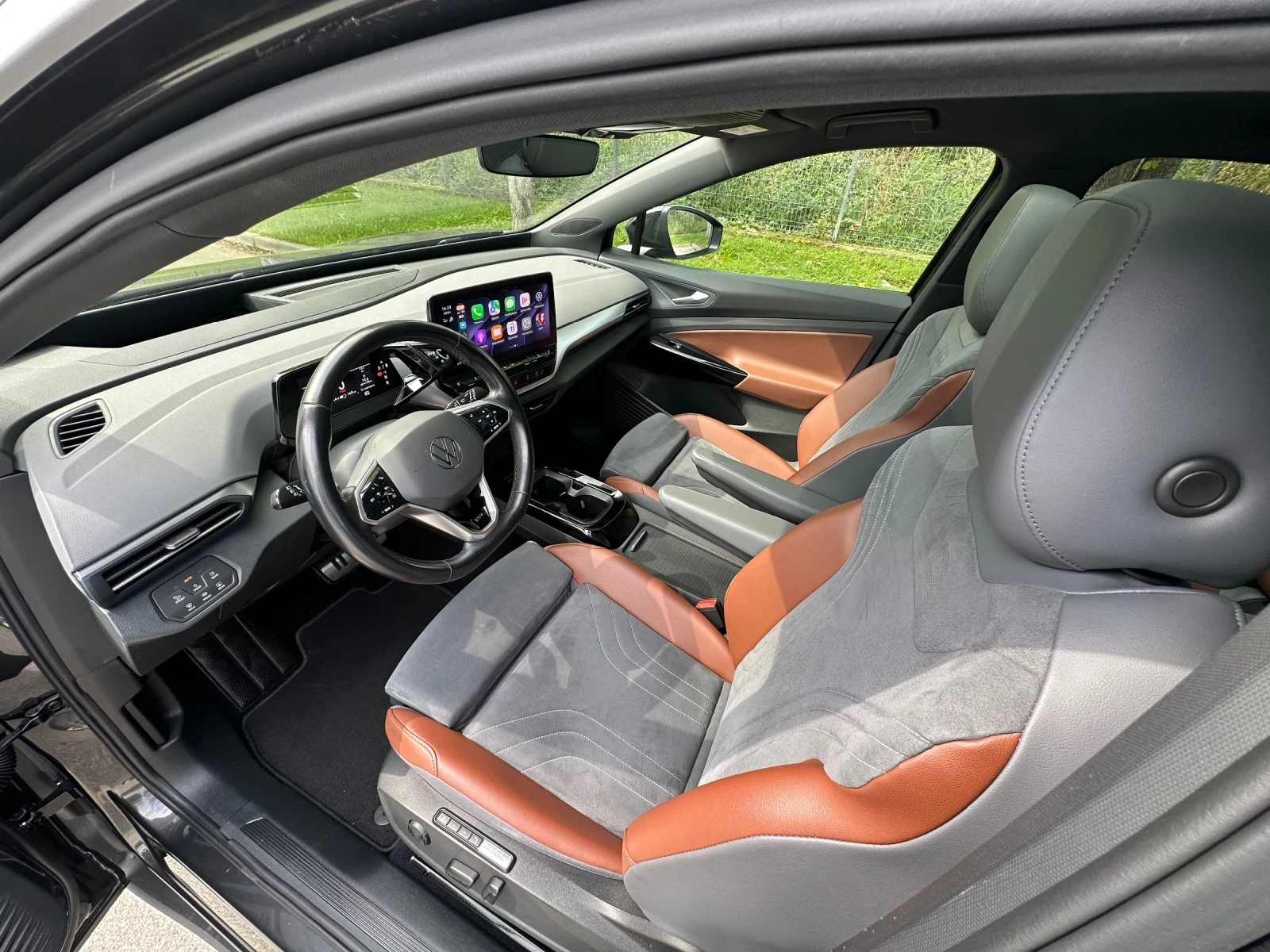 VW ID.4 Pro/Full/Matrix/Pano/HeadUp/360/Термопомпа/Масаж, снимка 9 - Автомобили и джипове - 56041821