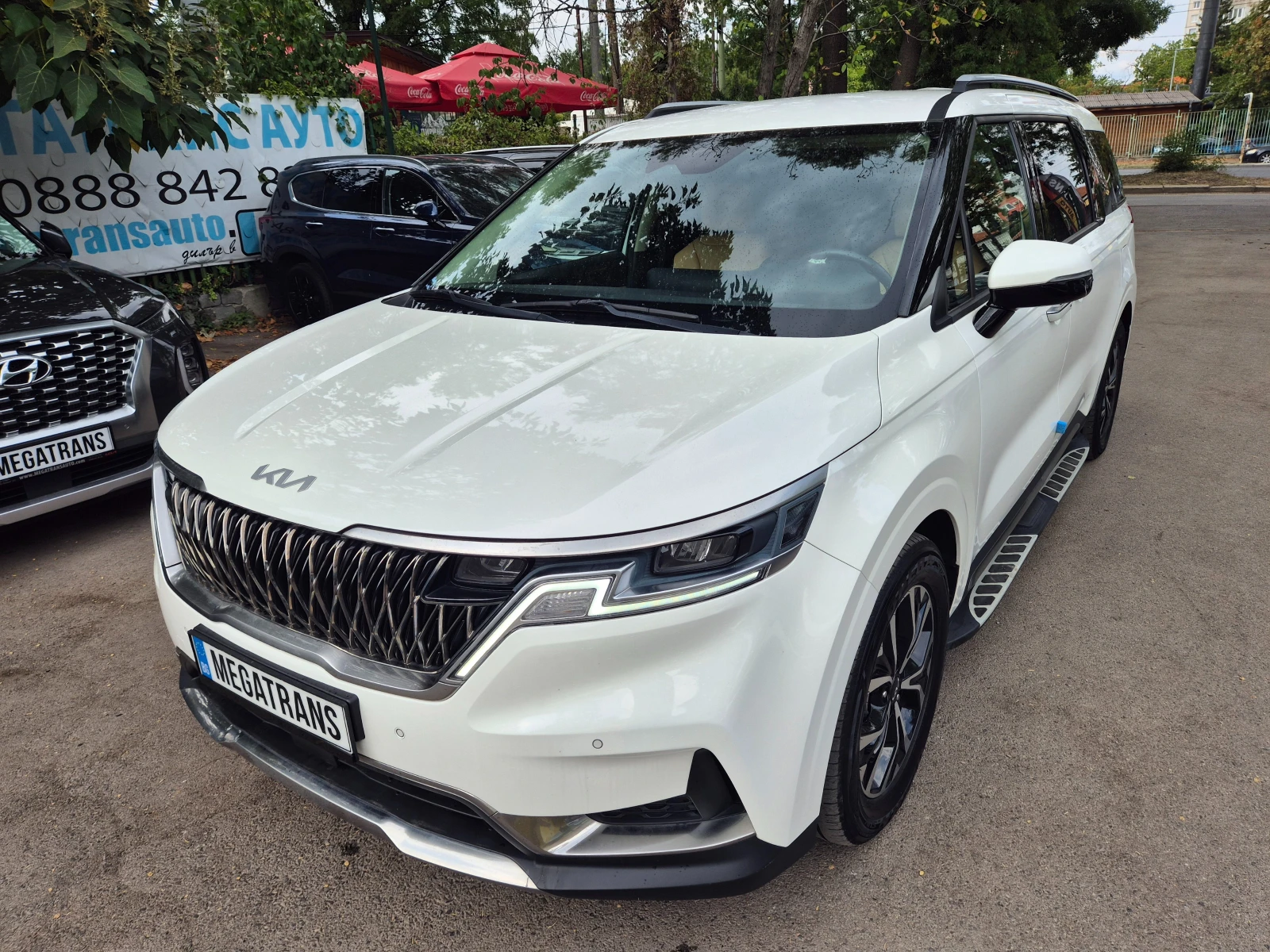 Kia Carnival 2.2 CRDI 8+ 1 ДДС - Наличенн в БГ, снимка 2 - Автомобили и джипове - 56079850