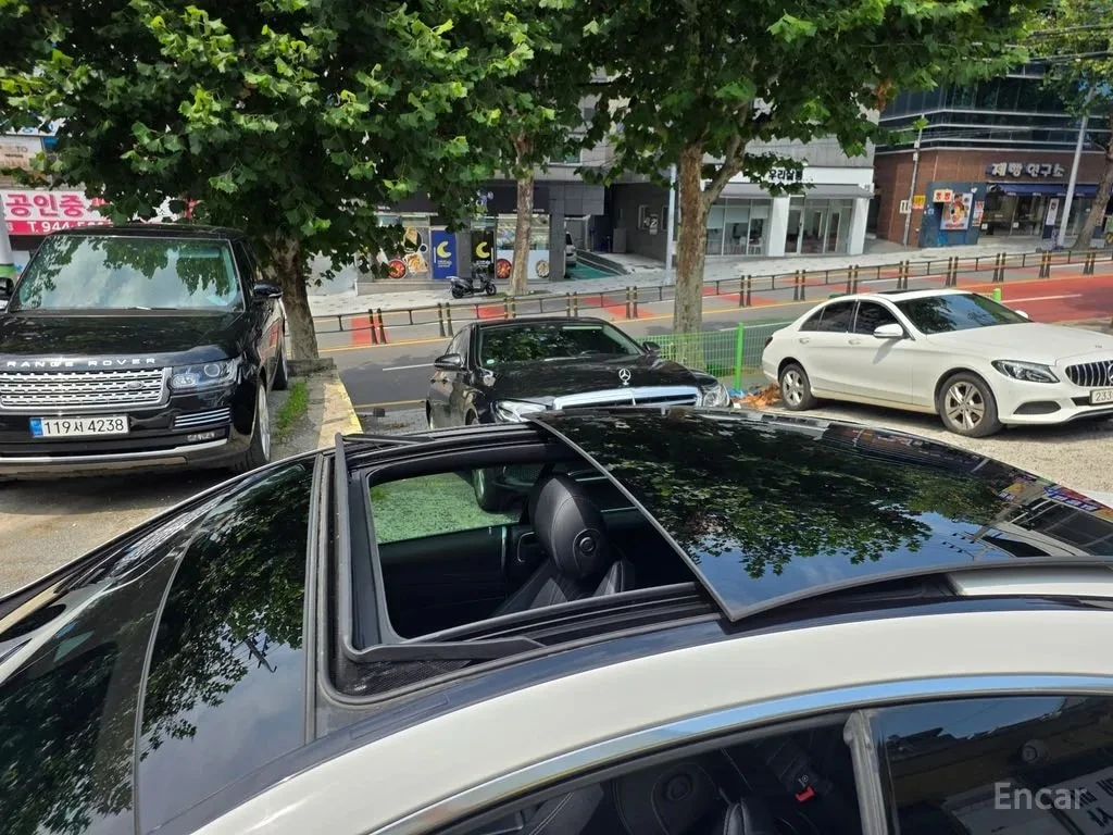 Mercedes-Benz E 220 АМГ ПАКЕТ/Coupe/ЛЕНТИ/ХЕДЪП/ВЪЗДУШНО ОКАЧВАНЕ, снимка 8 - Автомобили и джипове - 56104966