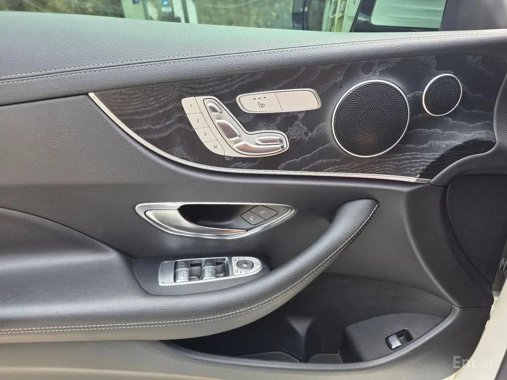 Mercedes-Benz E 220 АМГ ПАКЕТ/Coupe/ЛЕНТИ/ХЕДЪП/ВЪЗДУШНО ОКАЧВАНЕ, снимка 10 - Автомобили и джипове - 56104966