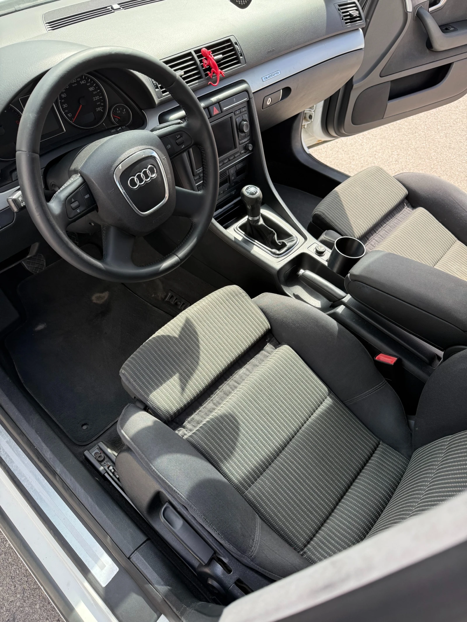 Audi A4 B7 2.0 TDI Quattro, снимка 15 - Автомобили и джипове - 56254551