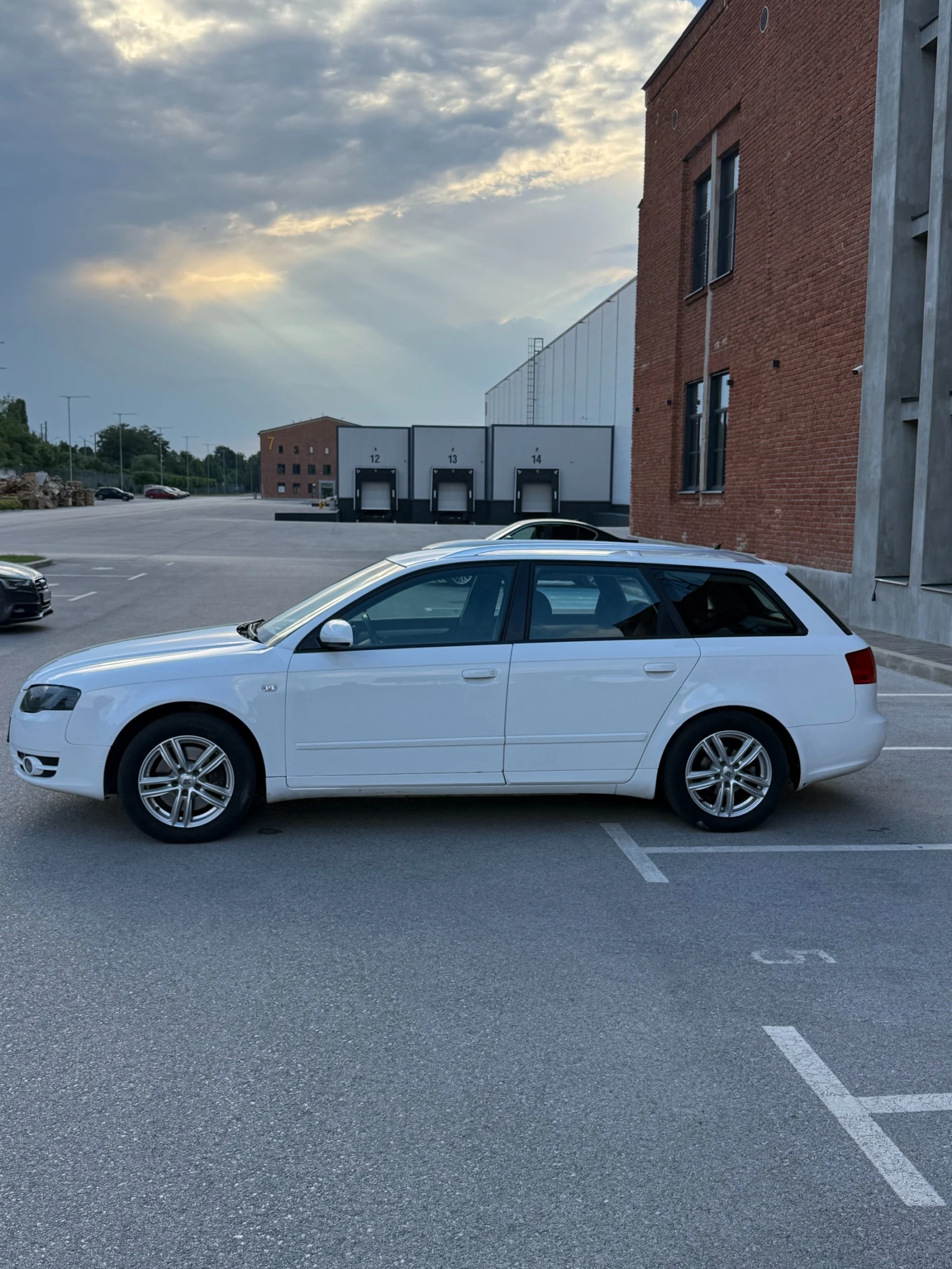 Audi A4 B7 2.0 TDI Quattro, снимка 5 - Автомобили и джипове - 56254551