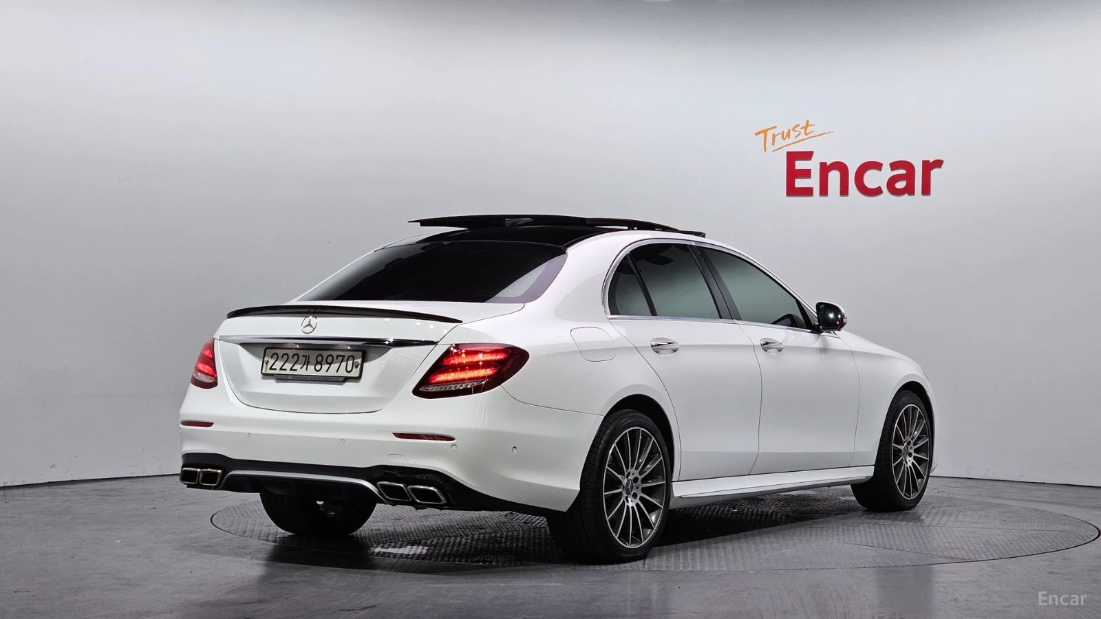 Mercedes-Benz E 350 190KW | ОБДУХ| 360| HUD, снимка 2 - Автомобили и джипове - 56262174