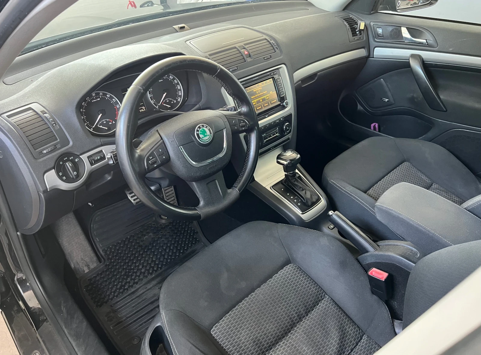 Skoda Octavia 1.6TDi DSG CAY | Mobile.bg � ����������� 8