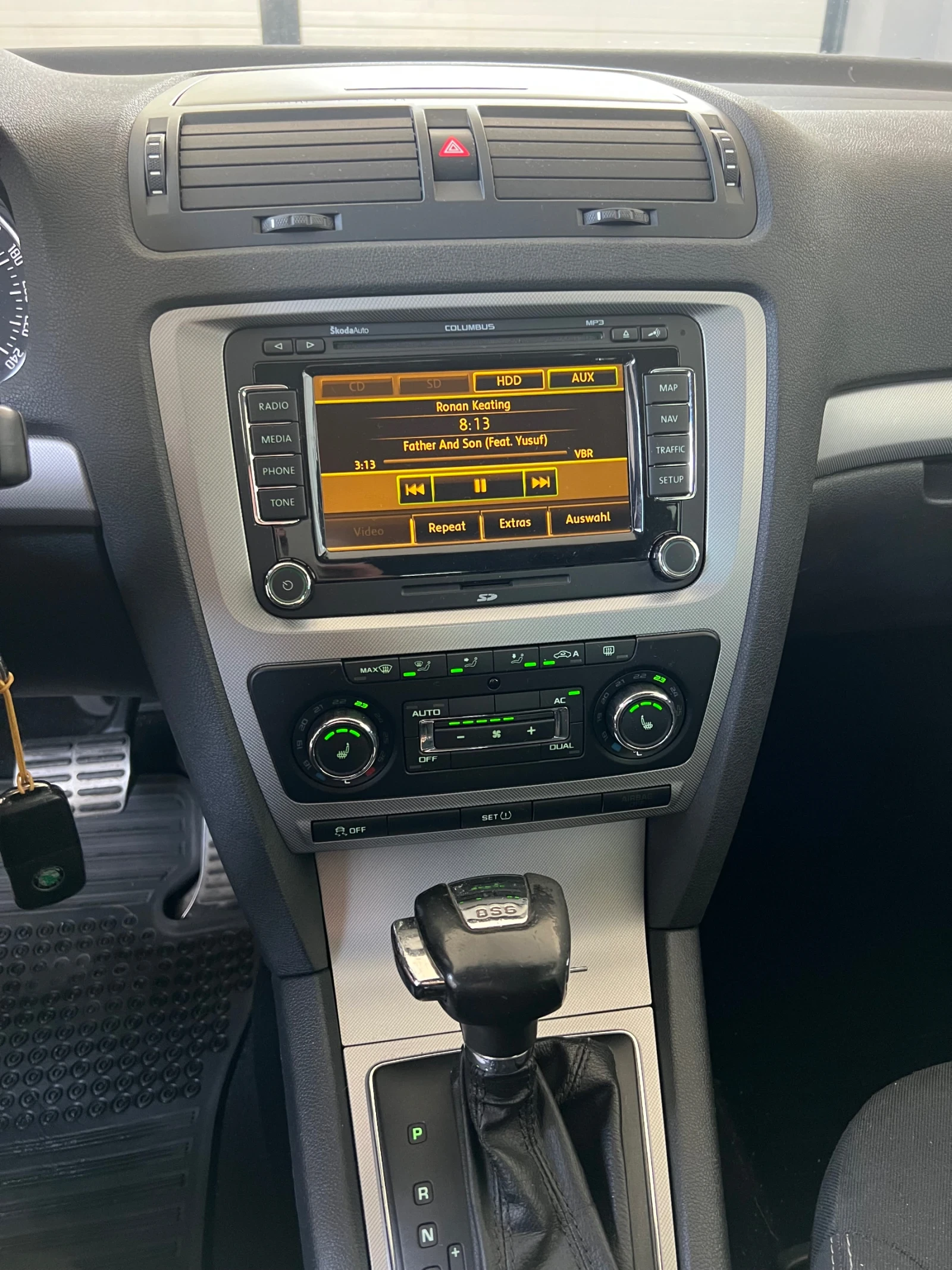 Skoda Octavia 1.6TDi DSG CAY | Mobile.bg � ����������� 13