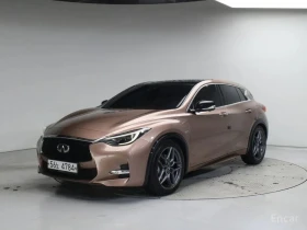 ������ Infiniti Q30
