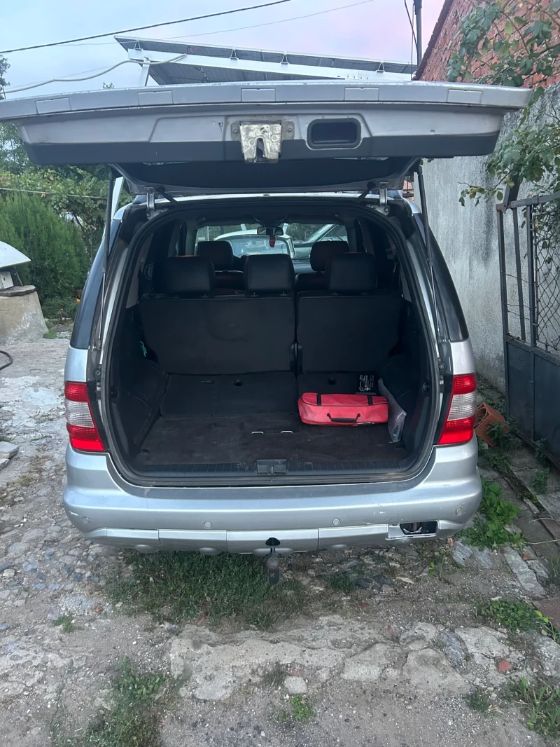 Mercedes-Benz ML 270, снимка 12 - Автомобили и джипове - 48132529