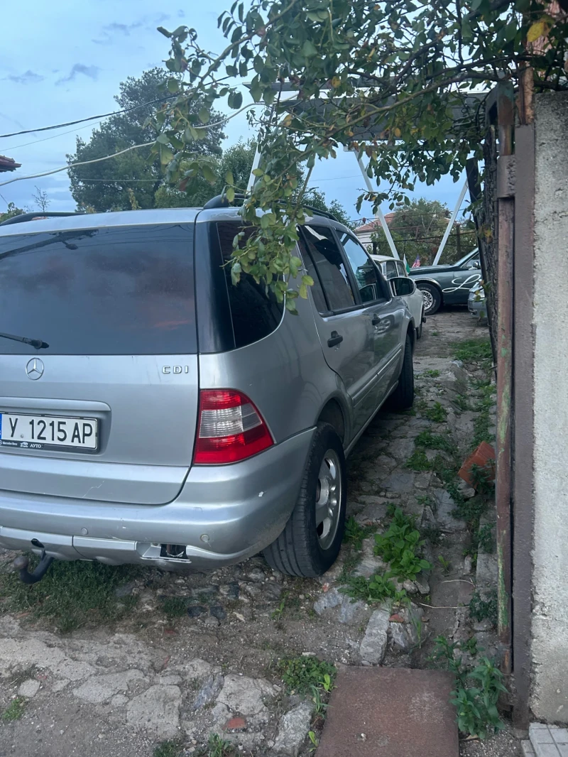 Mercedes-Benz ML 270, снимка 5 - Автомобили и джипове - 48132529