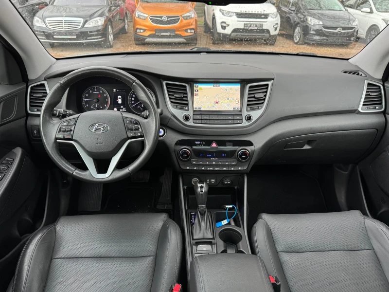 Hyundai Tucson Фул ЕКСТРИ !РЕАЛЕН ПРОБЕГ !, снимка 11 - Автомобили и джипове - 48247394