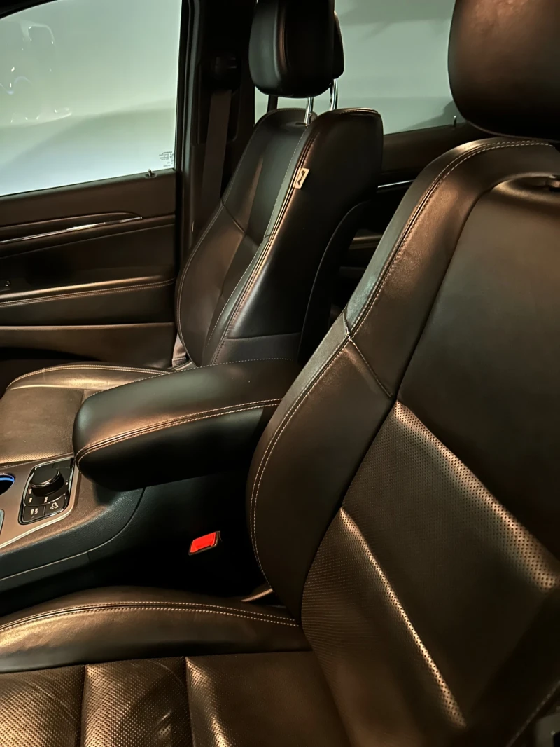 Jeep Grand cherokee, снимка 12 - Автомобили и джипове - 52711983