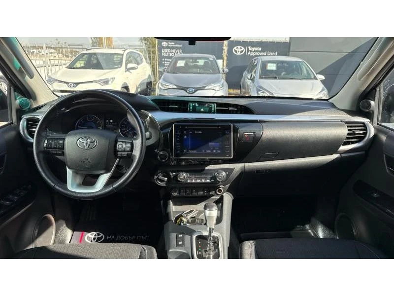 Toyota Hilux, снимка 8 - Автомобили и джипове - 47758458