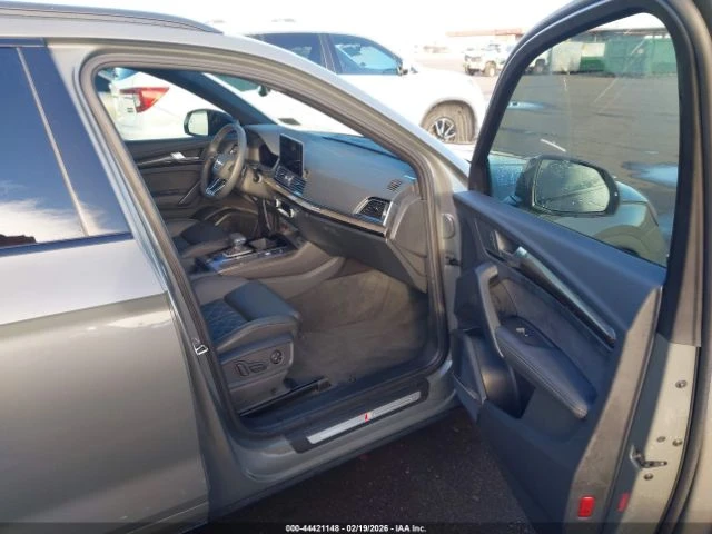 Audi SQ5 Premium Plus TFSI quattro Tiptronic, снимка 10 - Автомобили и джипове - 53801211